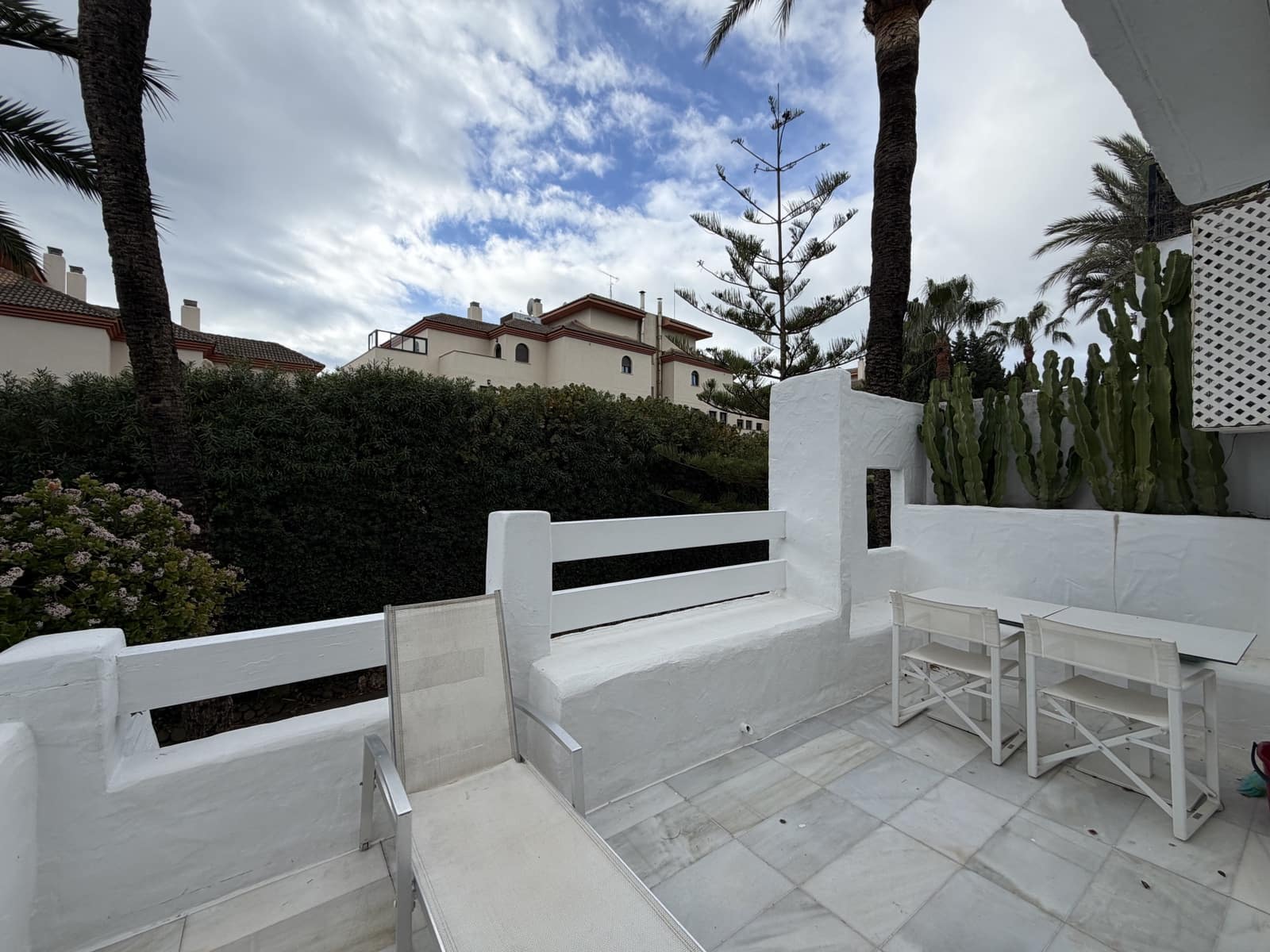 2 slaapkamer Appartement te koop in Marbella met zwembad garage - € 935.000 (Ref: 9558584)