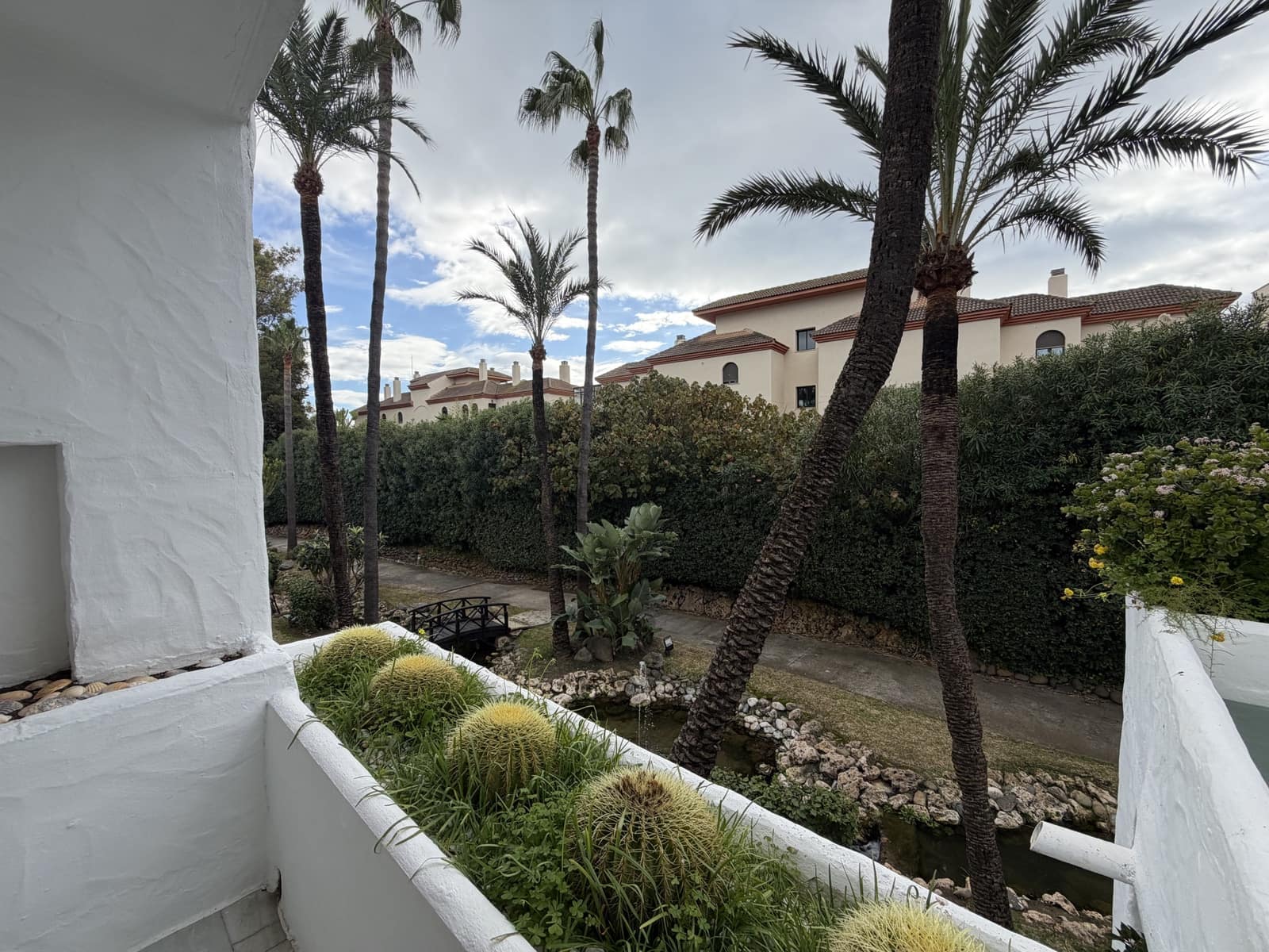 2 slaapkamer Appartement te koop in Marbella met zwembad garage - € 935.000 (Ref: 9558584)