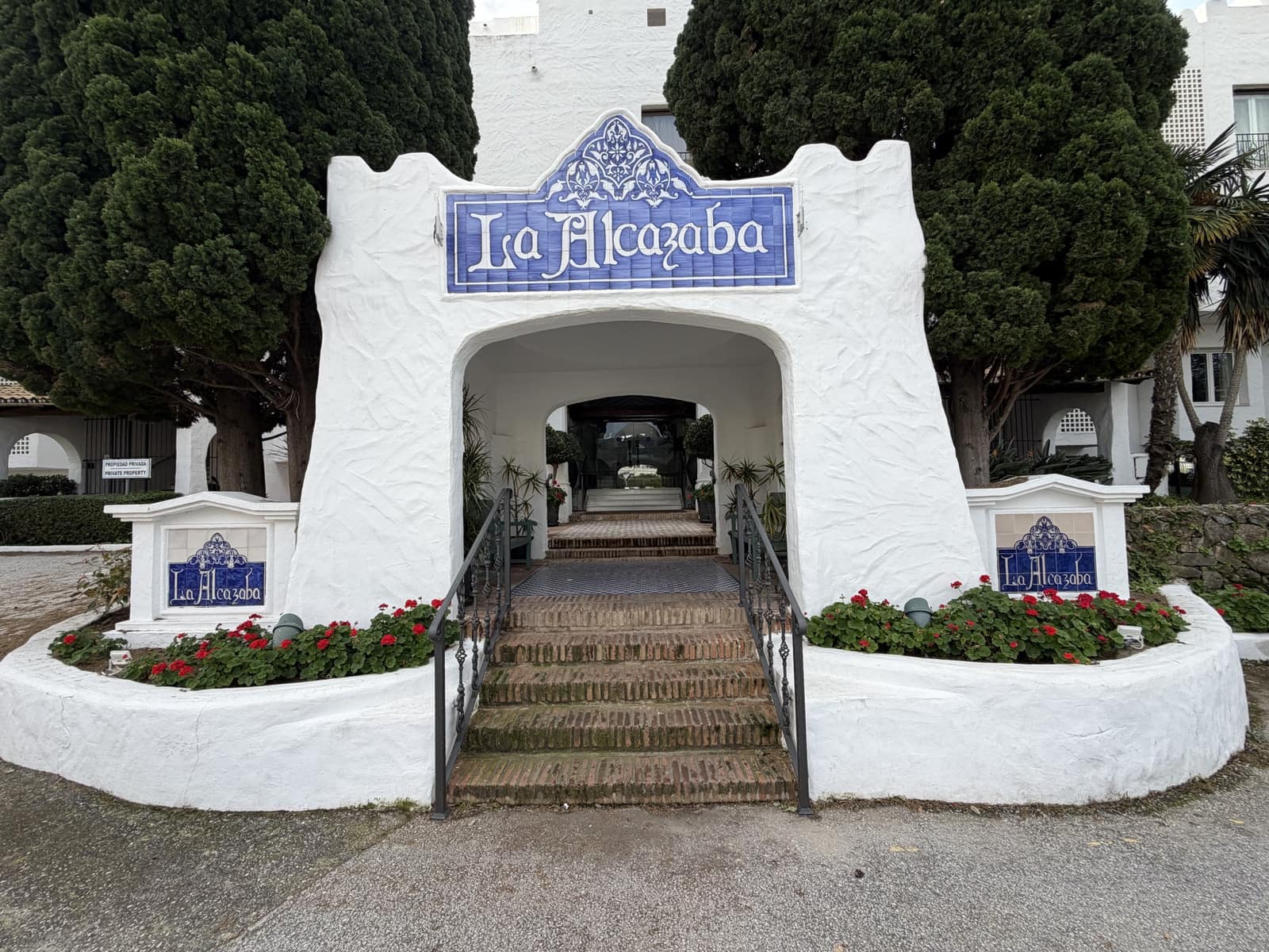 2 slaapkamer Appartement te koop in Marbella met zwembad garage - € 935.000 (Ref: 9558584)