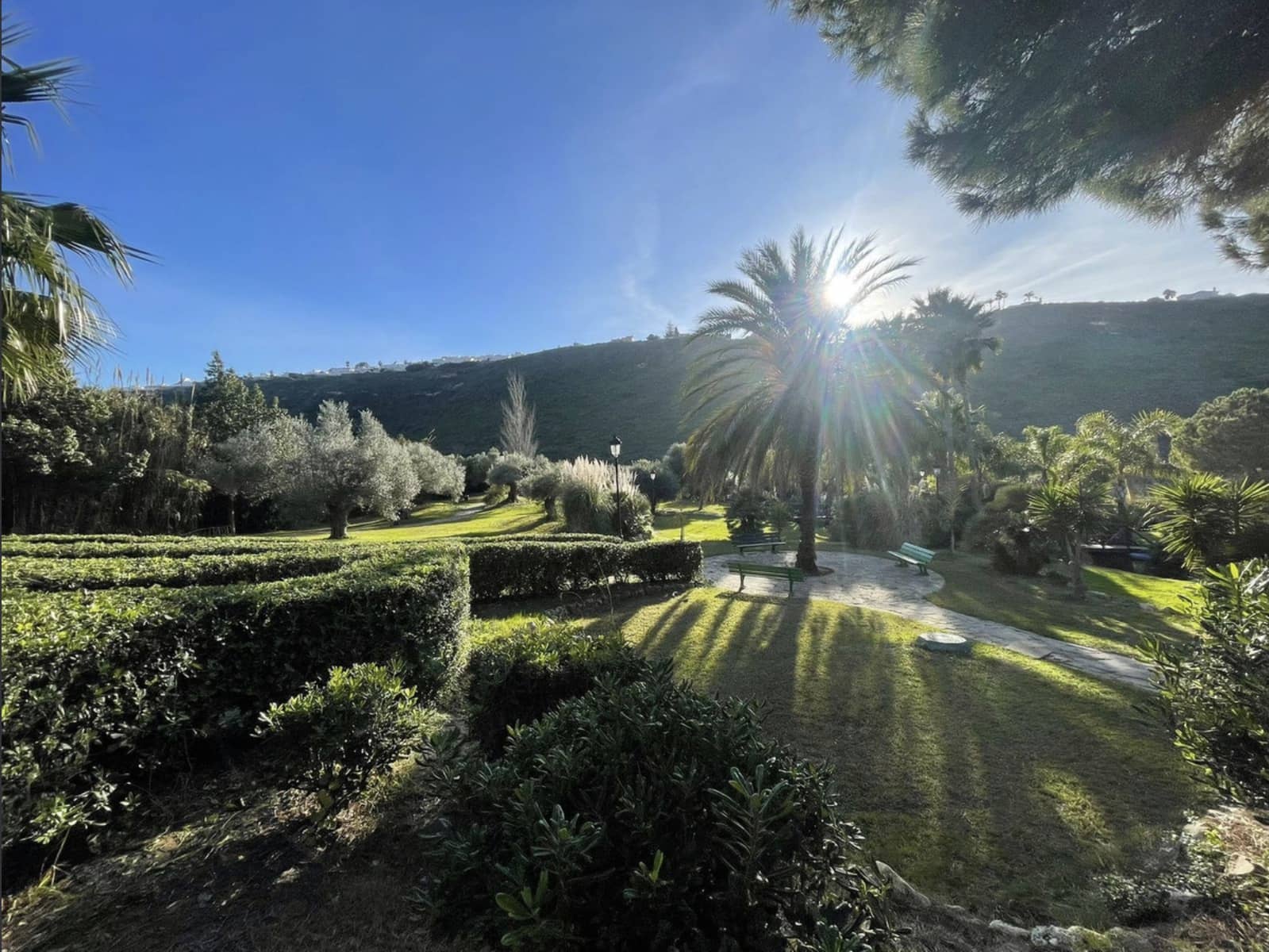 Pareado de 3 habitaciones en Manilva en venta con piscina garaje - 610.000 € (Ref: 9561556)