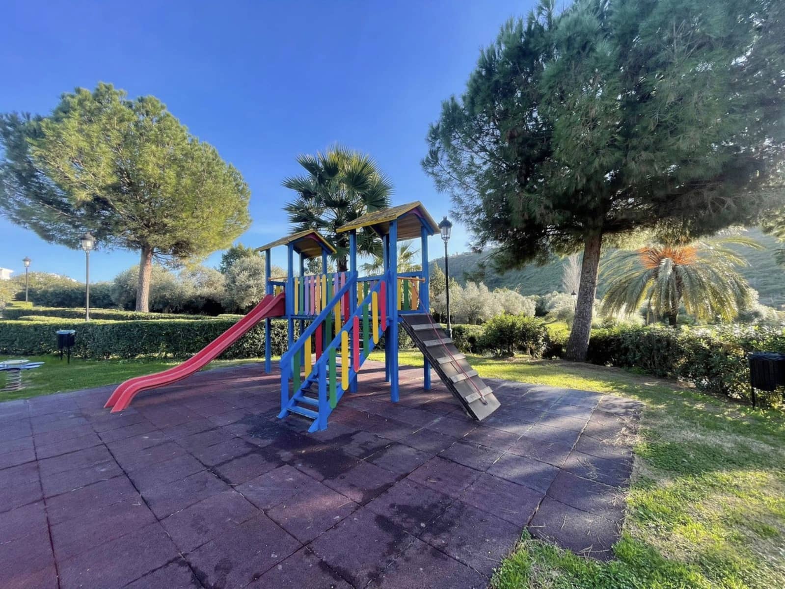 Pareado de 3 habitaciones en Manilva en venta con piscina garaje - 610.000 € (Ref: 9561556)