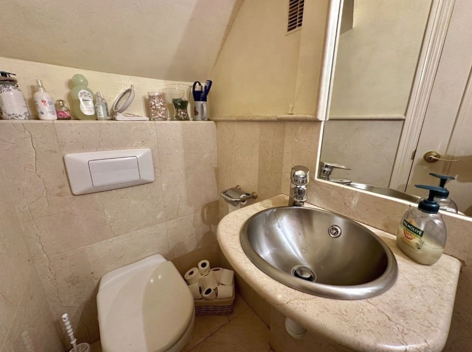 3 bedroom Townhouse for sale in Estepona with garage - € 525,000 (Ref: 9564935)