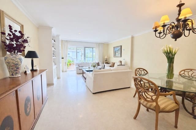 3 bedroom Townhouse for sale in Centro, Estepona with pool garage - € 525,000 (Ref: 9564935)