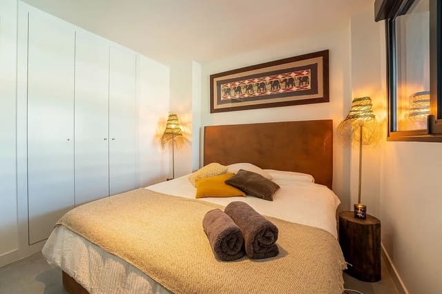 Apartamento de 3 habitaciones en La Concha - Resina Golf, Estepona en venta con piscina garaje - 799.000 € (Ref: 9574175)