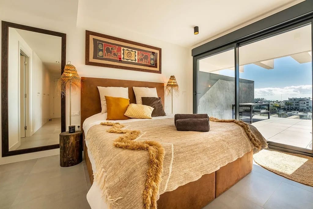 3 Zimmer Apartment zu verkaufen in Estepona mit Pool Garage - 820.000 € (Ref: 9574175)