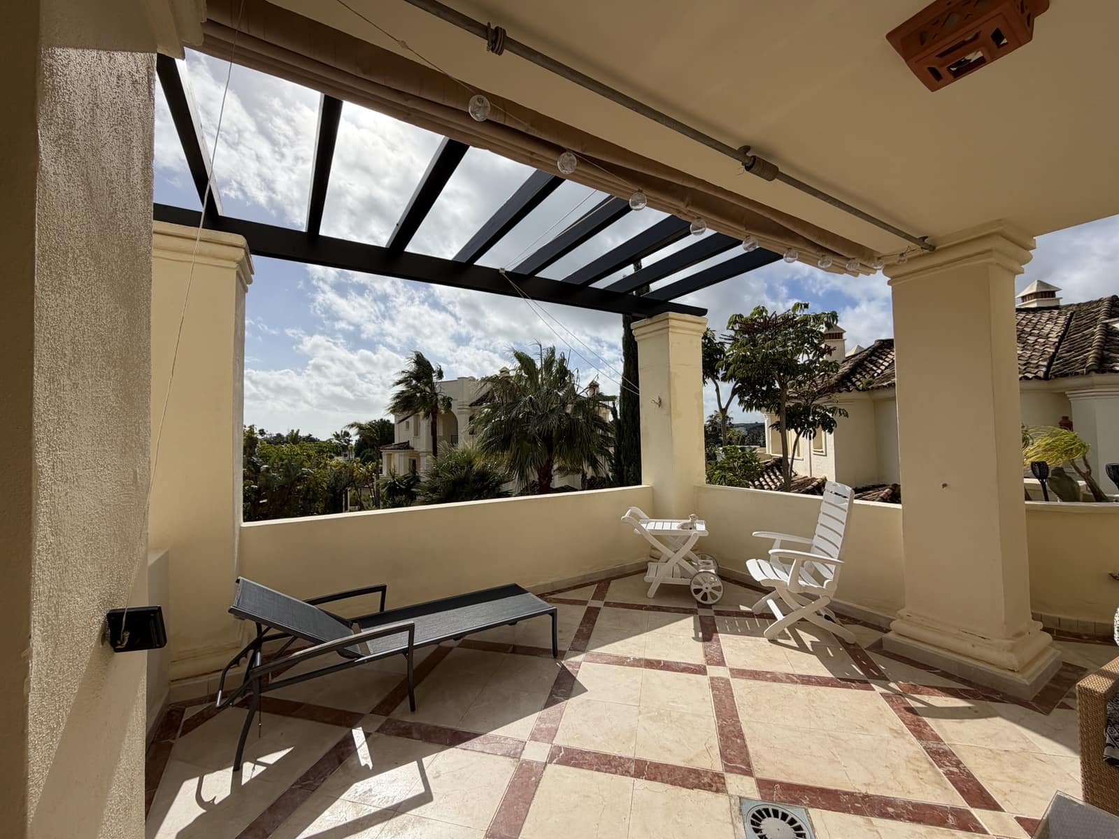 2 Zimmer Apartment zu verkaufen in Casares mit Pool Garage - 425.000 € (Ref: 9574176)