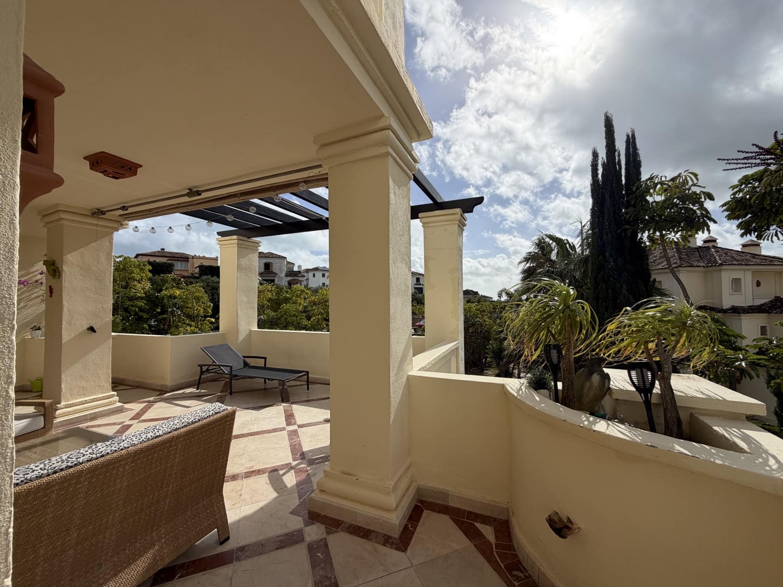 2 Zimmer Apartment zu verkaufen in Casares mit Pool Garage - 425.000 € (Ref: 9574176)