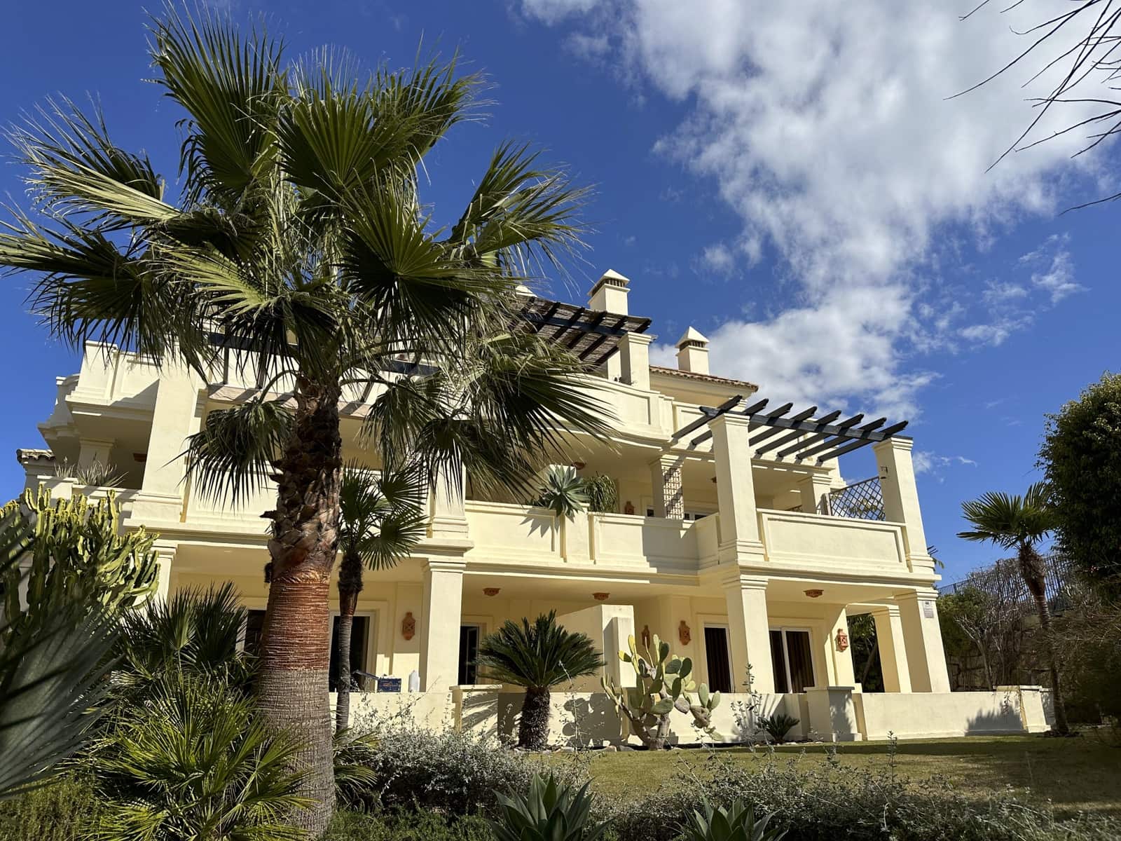 2 makuuhuone Huoneisto myytävänä paikassa Casares mukana uima-altaan 
autotalli - 425 000 € (Ref: 9574176)