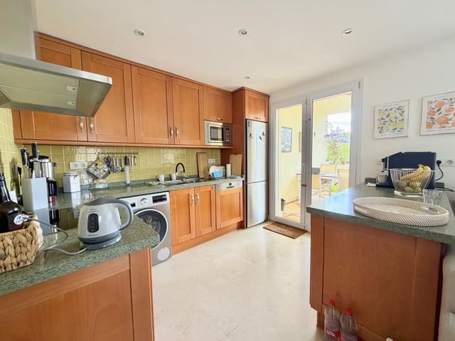 2 chambre Appartement à vendre à Casares Golf - Casares del Sol, Casares avec piscine garage - 425 000 € (Ref: 9574176)