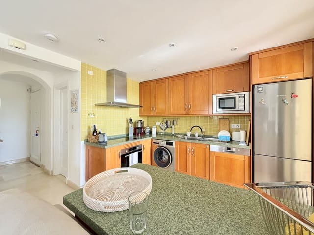 2 chambre Appartement à vendre à Casares Golf - Casares del Sol, Casares avec piscine garage - 425 000 € (Ref: 9574176)