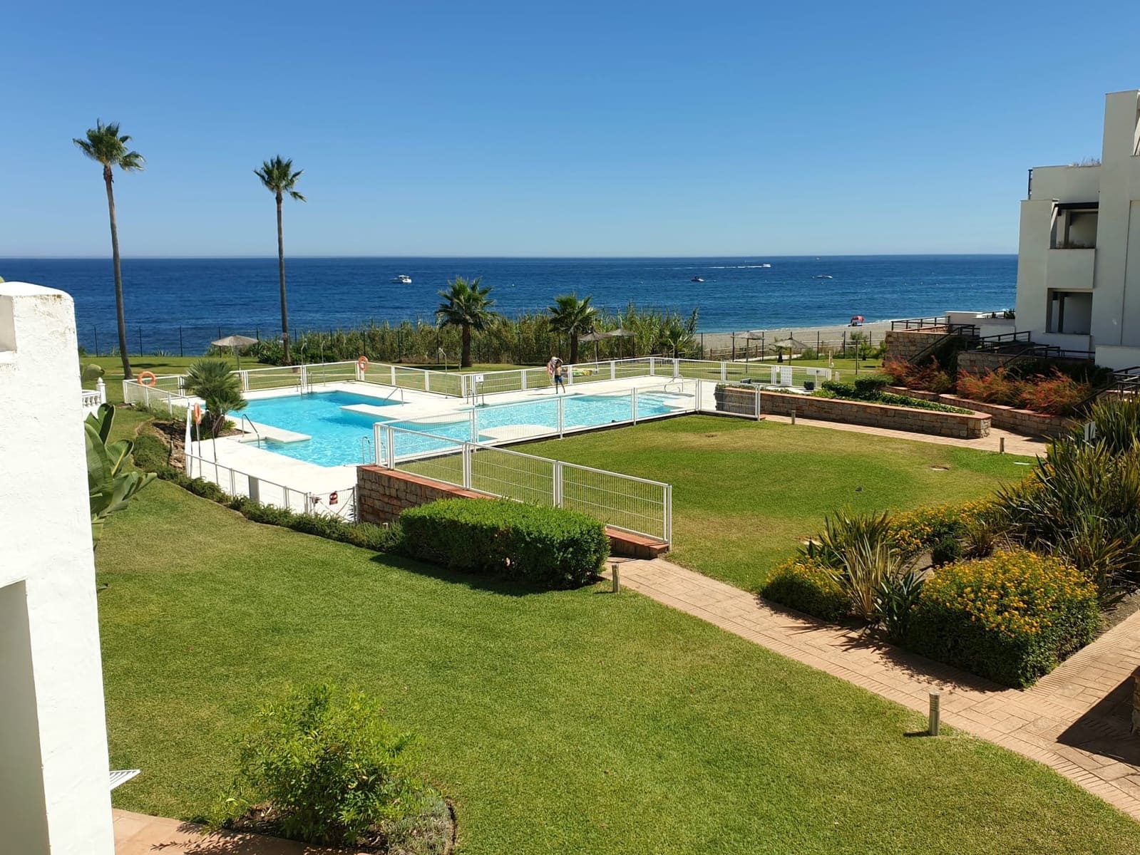 2 makuuhuone Paritalo myytävänä paikassa Casares mukana uima-altaan 
autotalli - 730 000 € (Ref: 9576308)