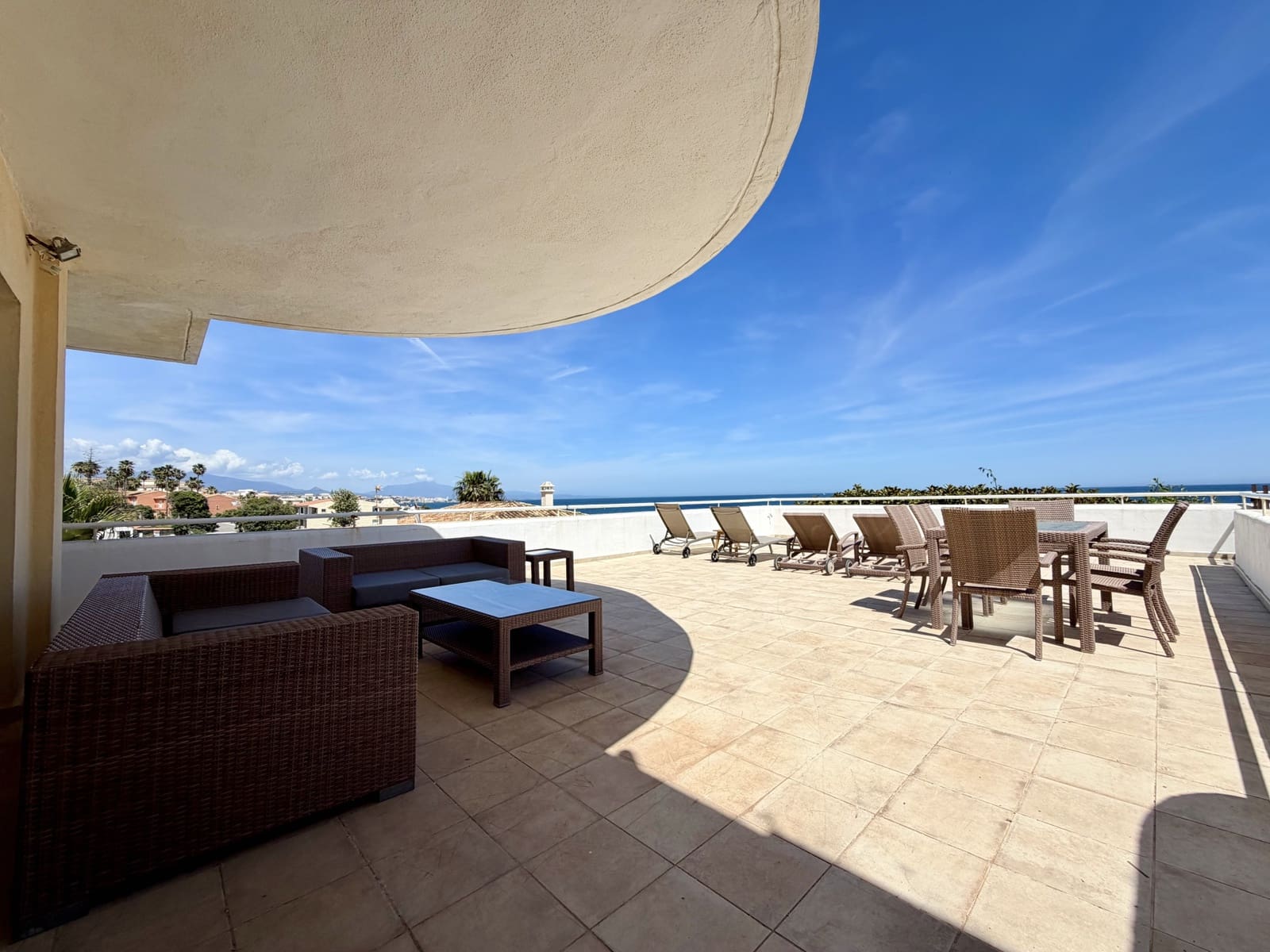 2 soveværelse Lejlighed til salg i Estepona med swimmingpool garage - € 545.000 (Ref: 9582508)