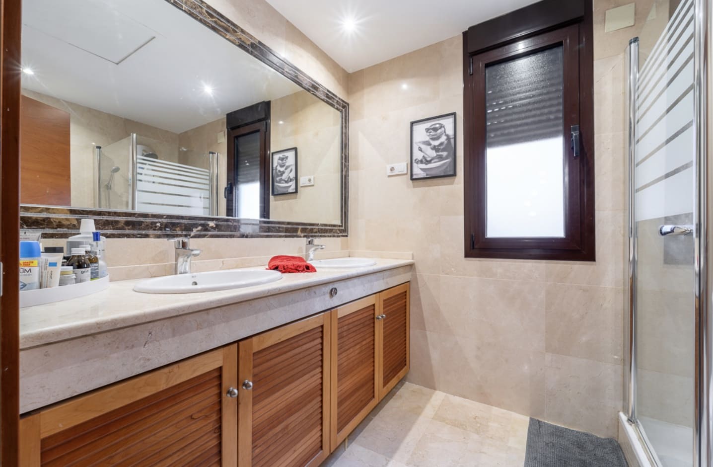 4 camera da letto Villetta Bifamiliare in vendita in Estepona con piscina garage - 665.000 € (Rif: 9594839)