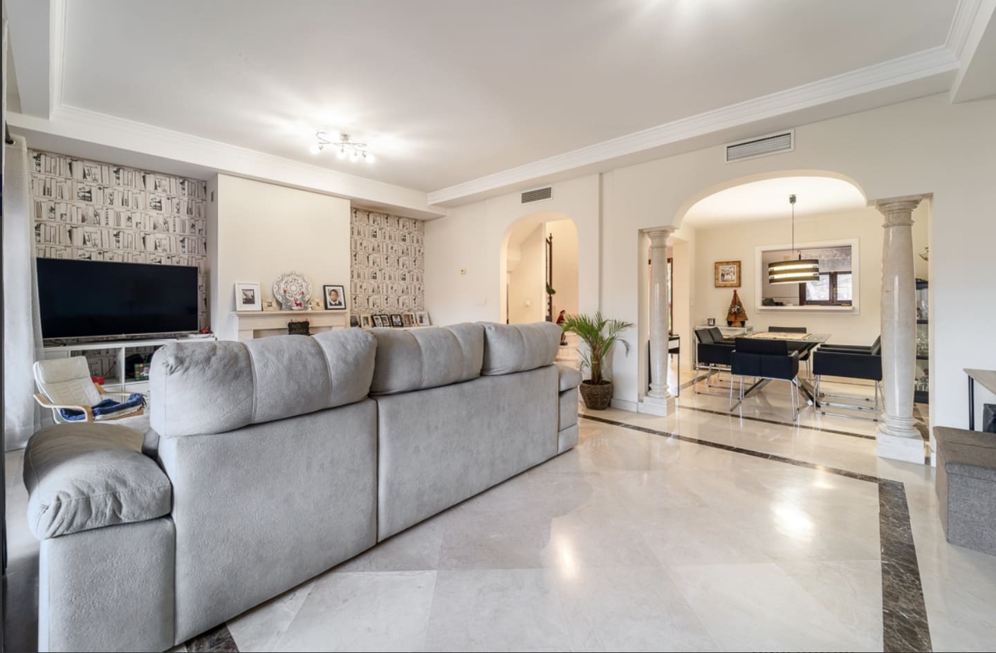 4 camera da letto Villetta Bifamiliare in vendita in Estepona con piscina garage - 665.000 € (Rif: 9594839)