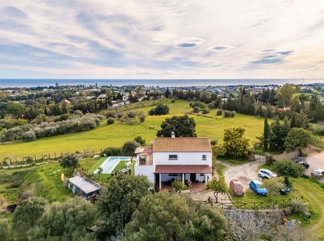 4 sovrum Villa till salu i Los Llanos, Estepona med pool garage - 1 300 000 € (Ref: 9599241)