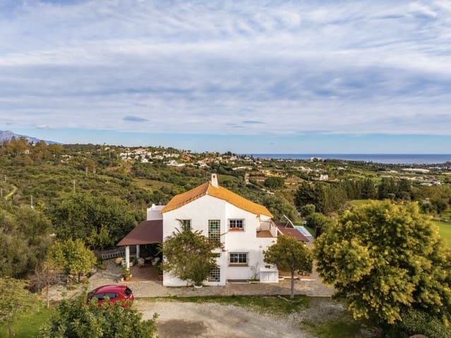 4 sovrum Villa till salu i Los Llanos, Estepona med pool garage - 1 300 000 € (Ref: 9599241)