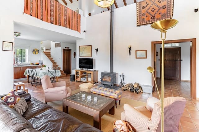 4 sovrum Villa till salu i Los Llanos, Estepona med pool garage - 1 300 000 € (Ref: 9599241)