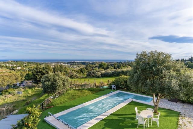 4 sovrum Villa till salu i Los Llanos, Estepona med pool garage - 1 300 000 € (Ref: 9599241)