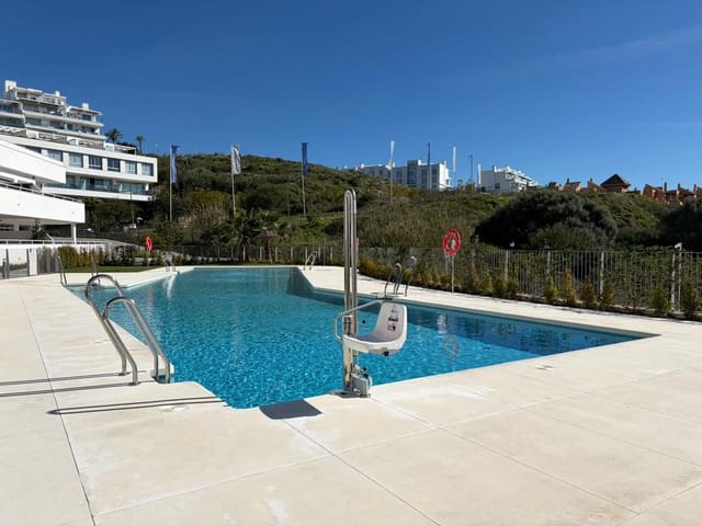 3 soveværelse Lejlighed til leje i Cancelada, Estepona med swimmingpool garage - € 2.750 (Ref: 9604826)