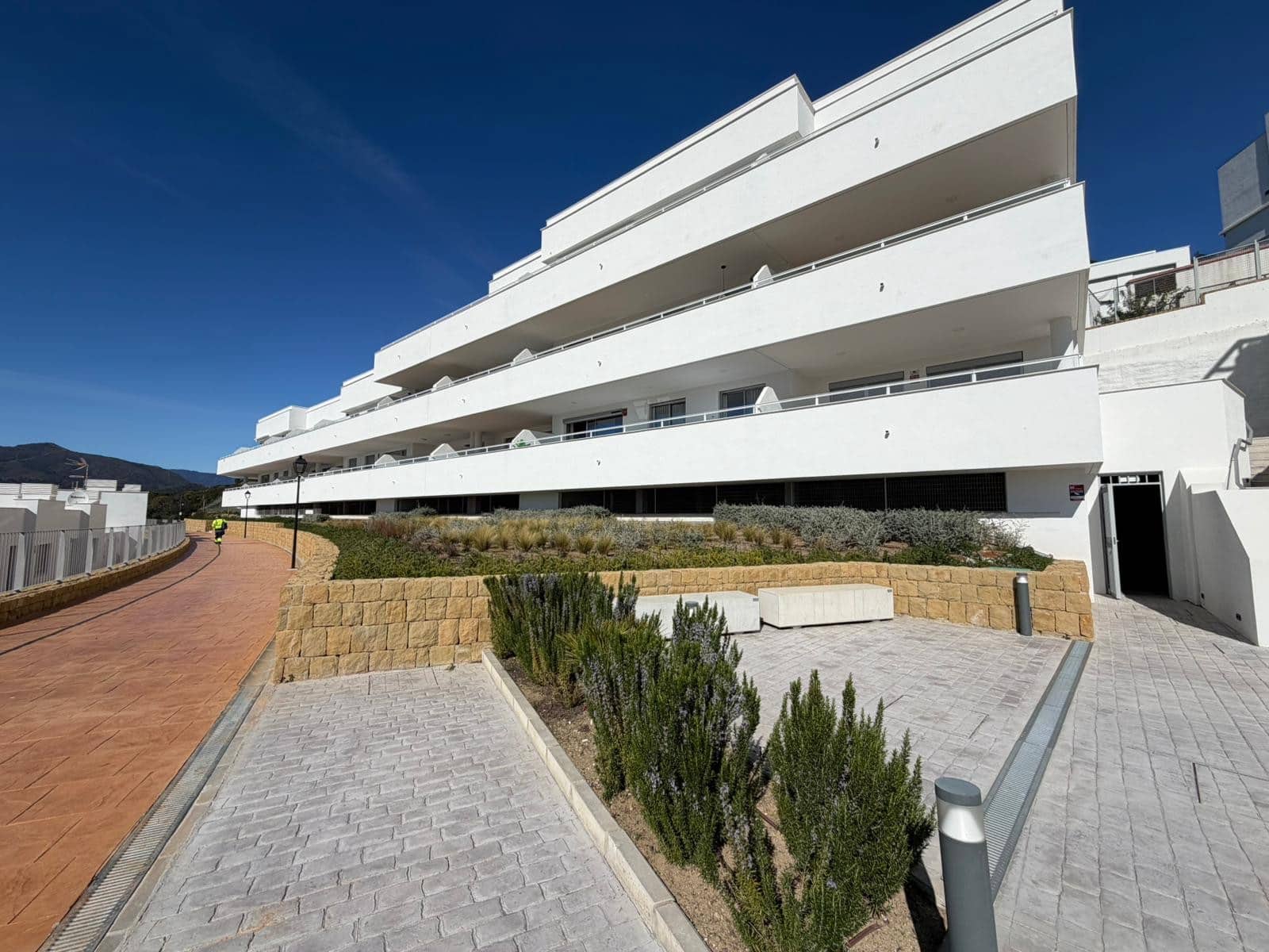 3 soveværelse Lejlighed til leje i Cancelada med swimmingpool garage - € 2.750 (Ref: 9604826)