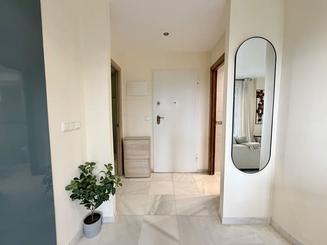 3 slaapkamer Appartement te koop in La Duquesa / Puerto de la Duquesa, Manilva met zwembad - € 315.000 (Ref: 9604834)