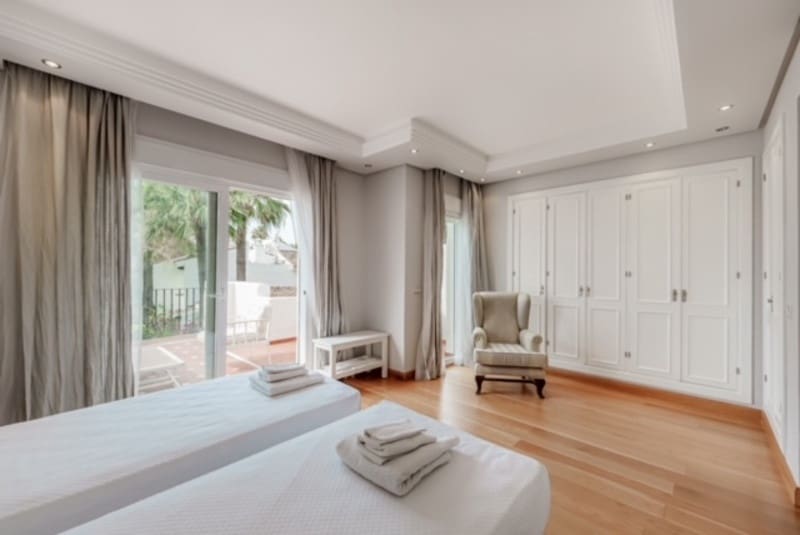 4 bedroom Townhouse for sale in Saladillo-Benamara with pool garage - € 1,475,000 (Ref: 9625456)