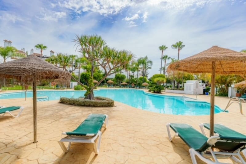 4 bedroom Townhouse for sale in Saladillo-Benamara with pool garage - € 1,475,000 (Ref: 9625456)