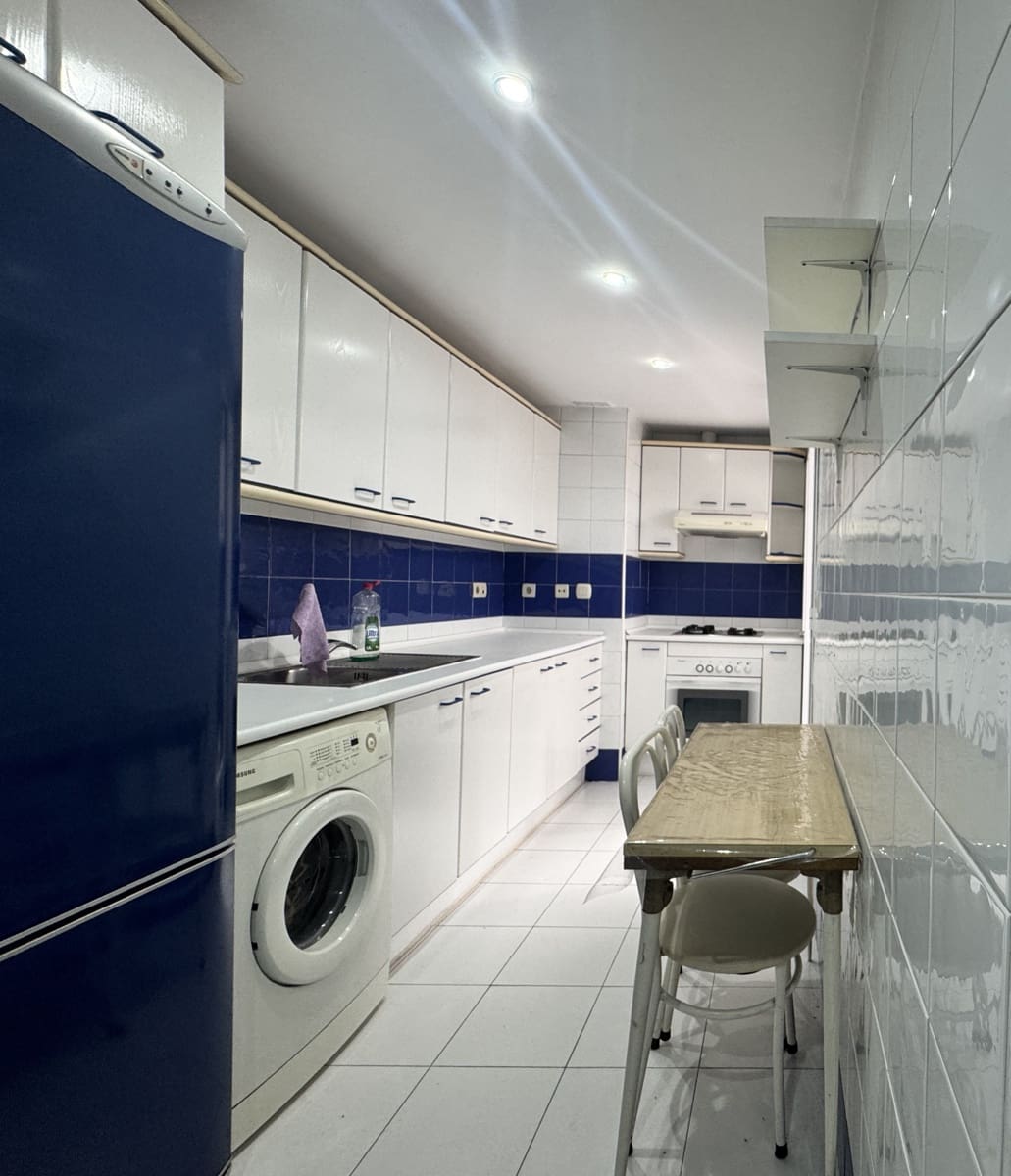 2 bedroom Apartment for sale in San Pedro de Alcantara with pool - € 275,000 (Ref: 9666183)