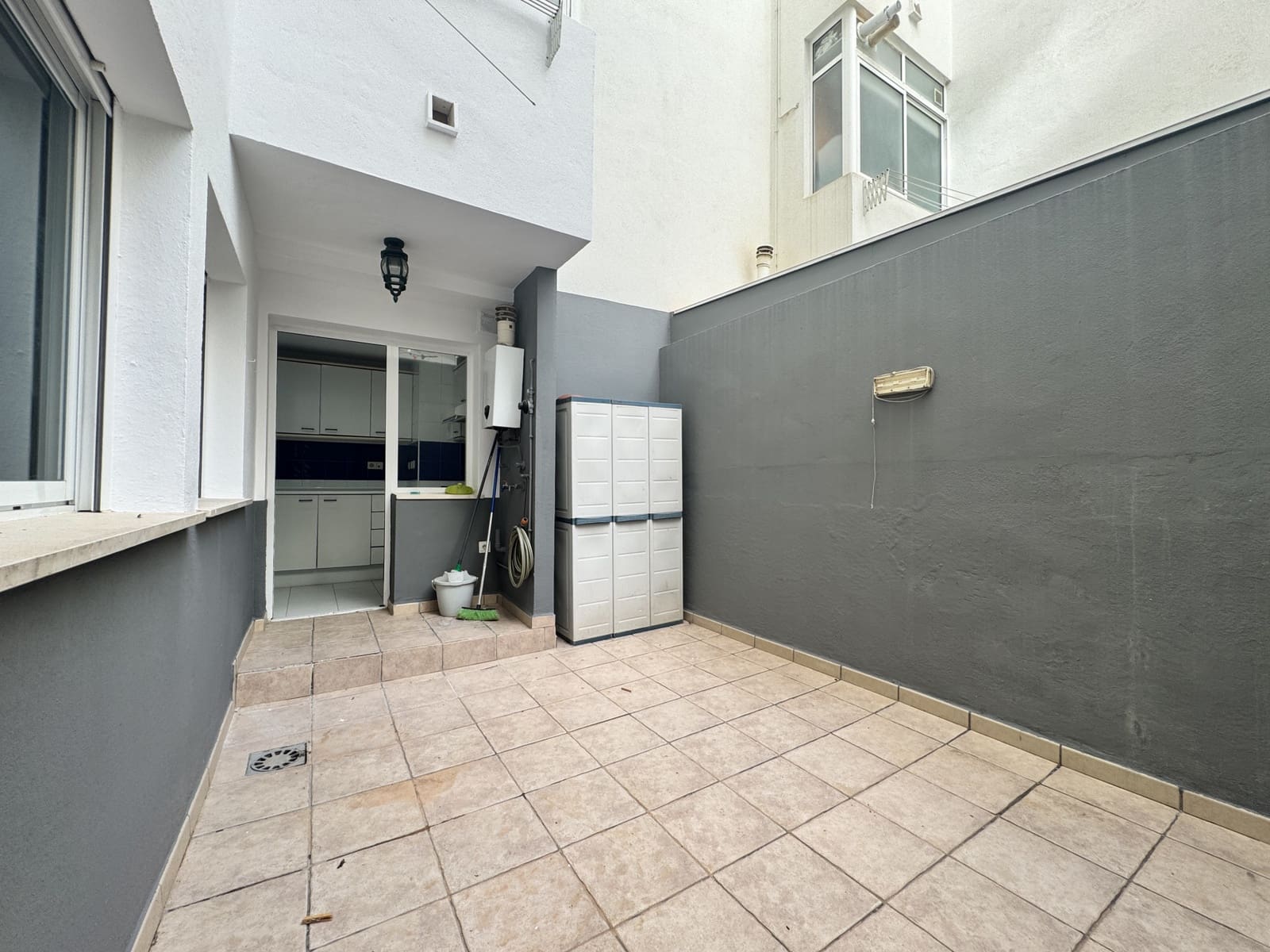 2 bedroom Apartment for sale in San Pedro de Alcantara with pool - € 275,000 (Ref: 9666183)