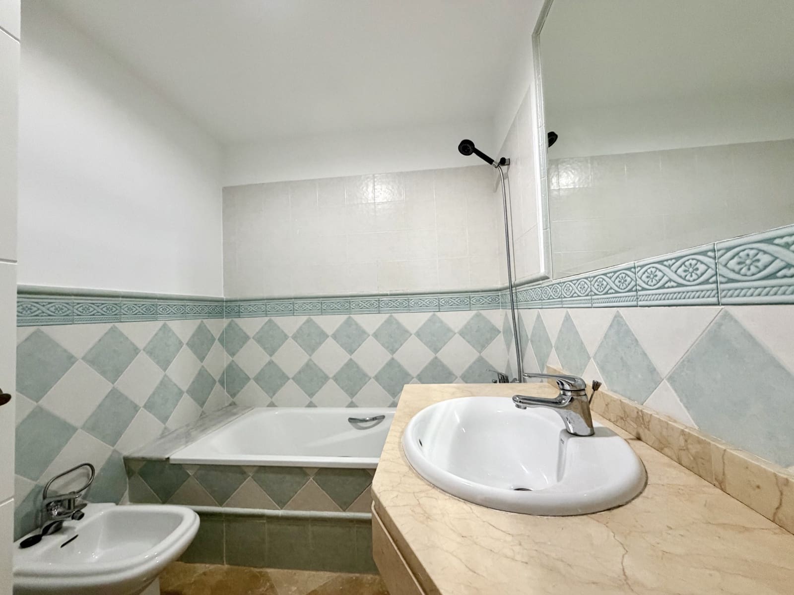 2 sypialnia Apartament na sprzedaż w Bahia de Casares z basenem garażem - 285 000 € (Ref: 9674004)