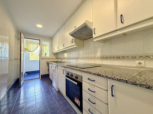 2 sypialnia Apartament na sprzedaż w Bahia de Casares, Casares z basenem garażem - 285 000 € (Ref: 9674004)