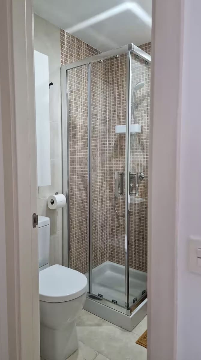 2 Zimmer Apartment zu verkaufen in Estepona mit Pool Garage - 280.000 € (Ref: 9677054)