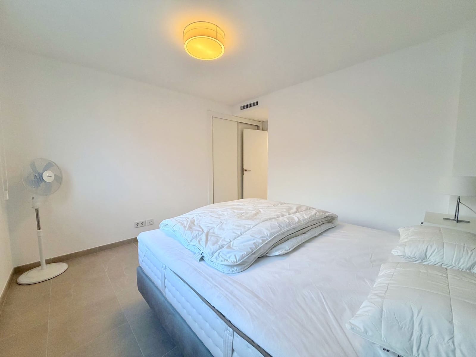 3 bedroom Apartment for rent in Casares with pool garage - € 2,200 (Ref: 9698184)