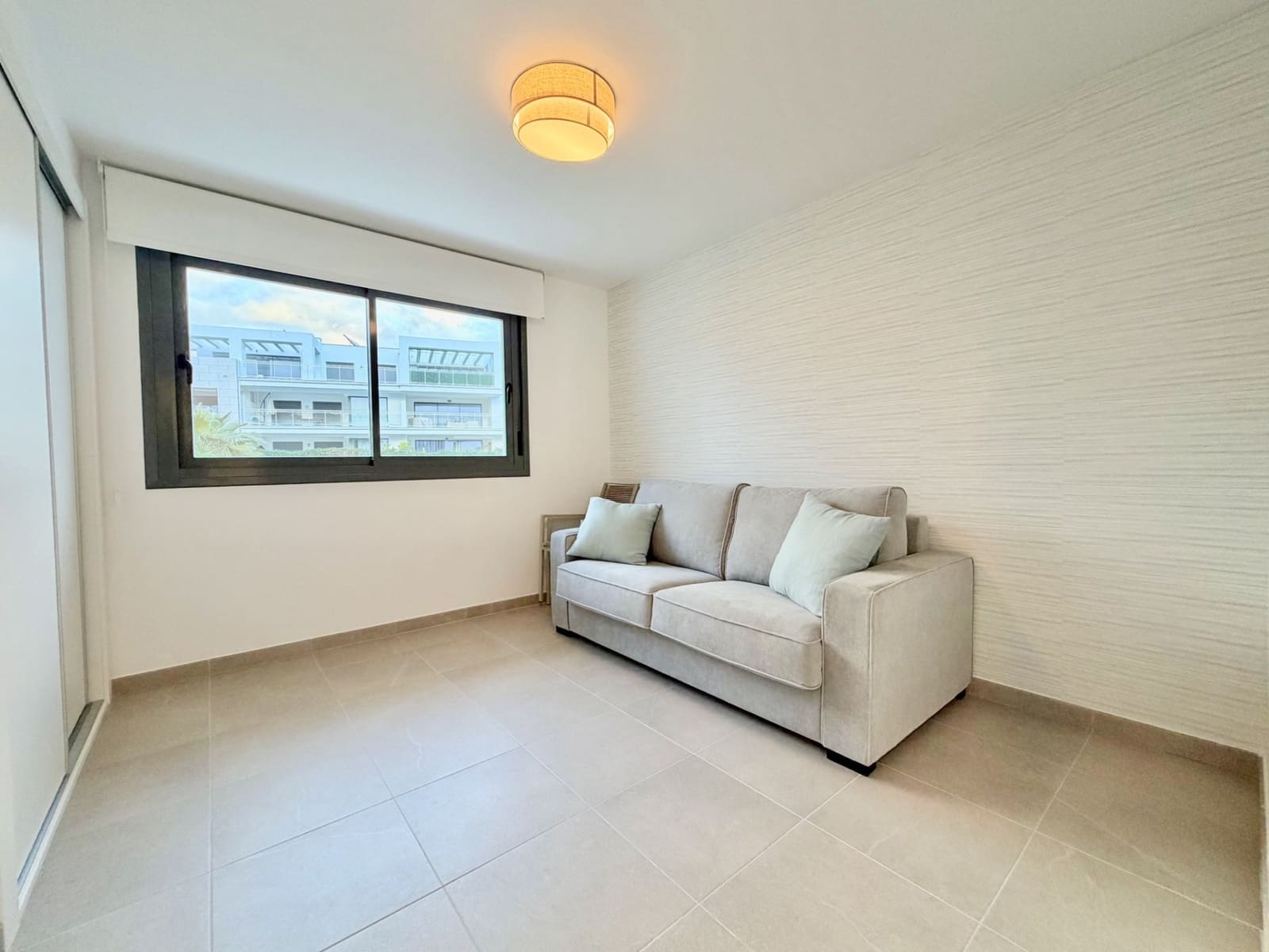 3 bedroom Apartment for rent in Casares with pool garage - € 2,200 (Ref: 9698184)