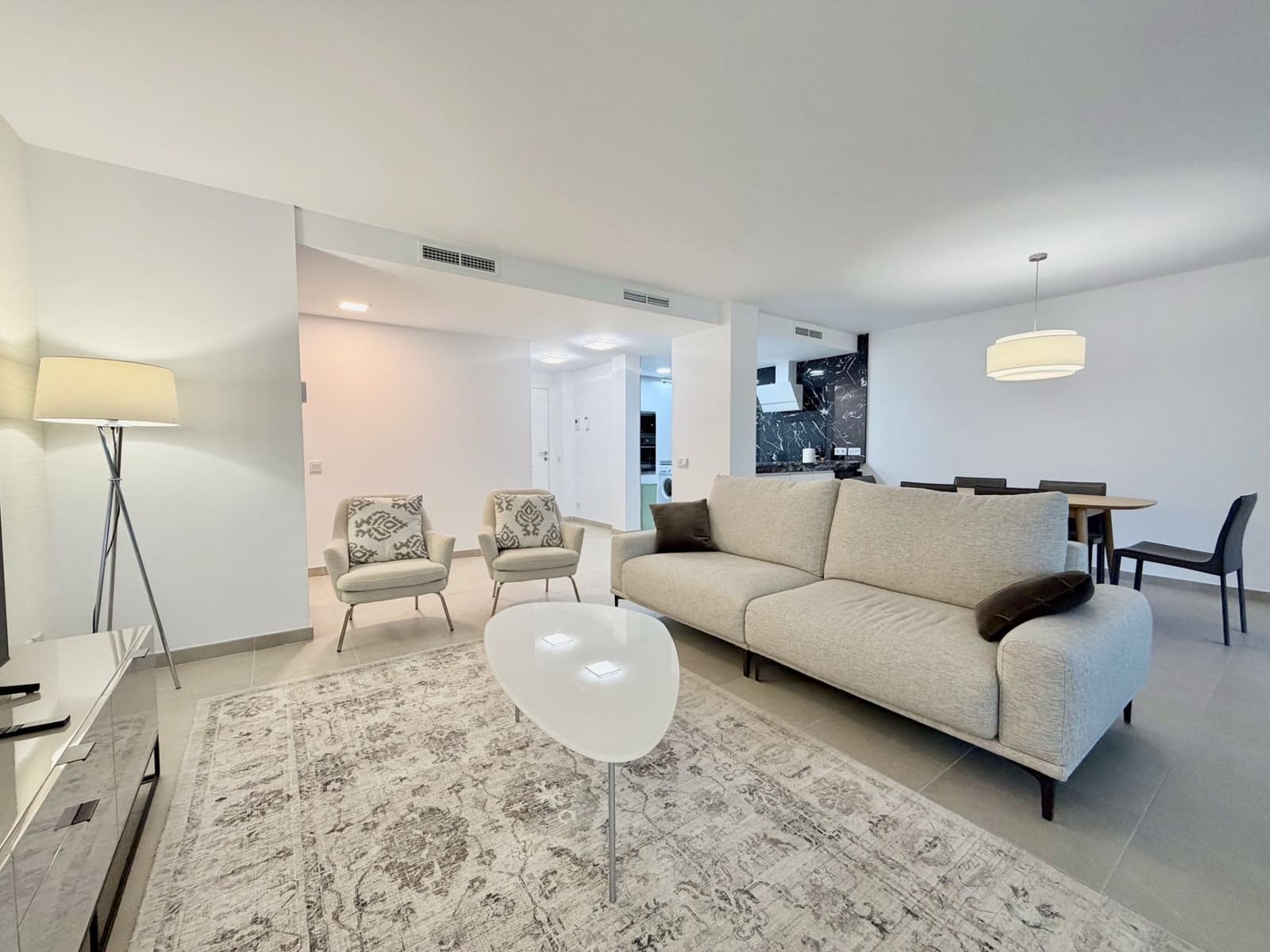 3 bedroom Apartment for rent in Casares with pool garage - € 2,200 (Ref: 9698184)