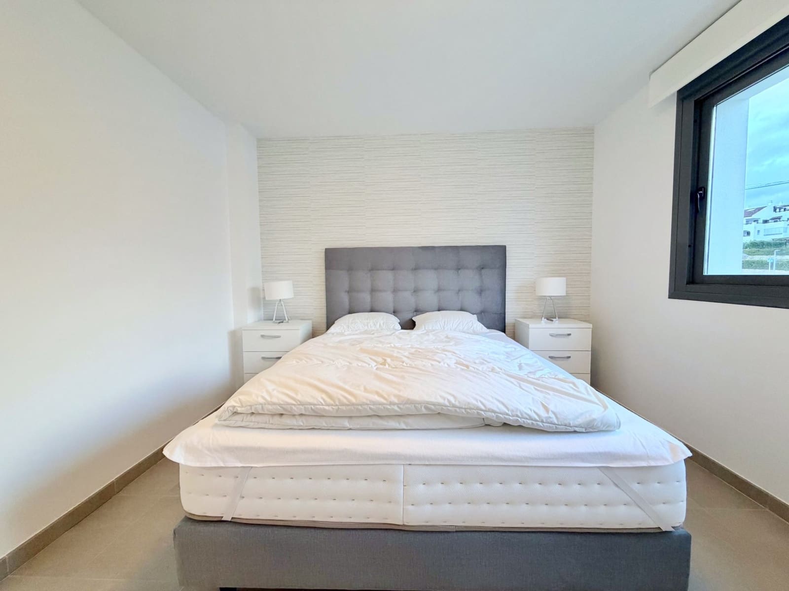 3 bedroom Apartment for rent in Casares with pool garage - € 2,200 (Ref: 9698184)