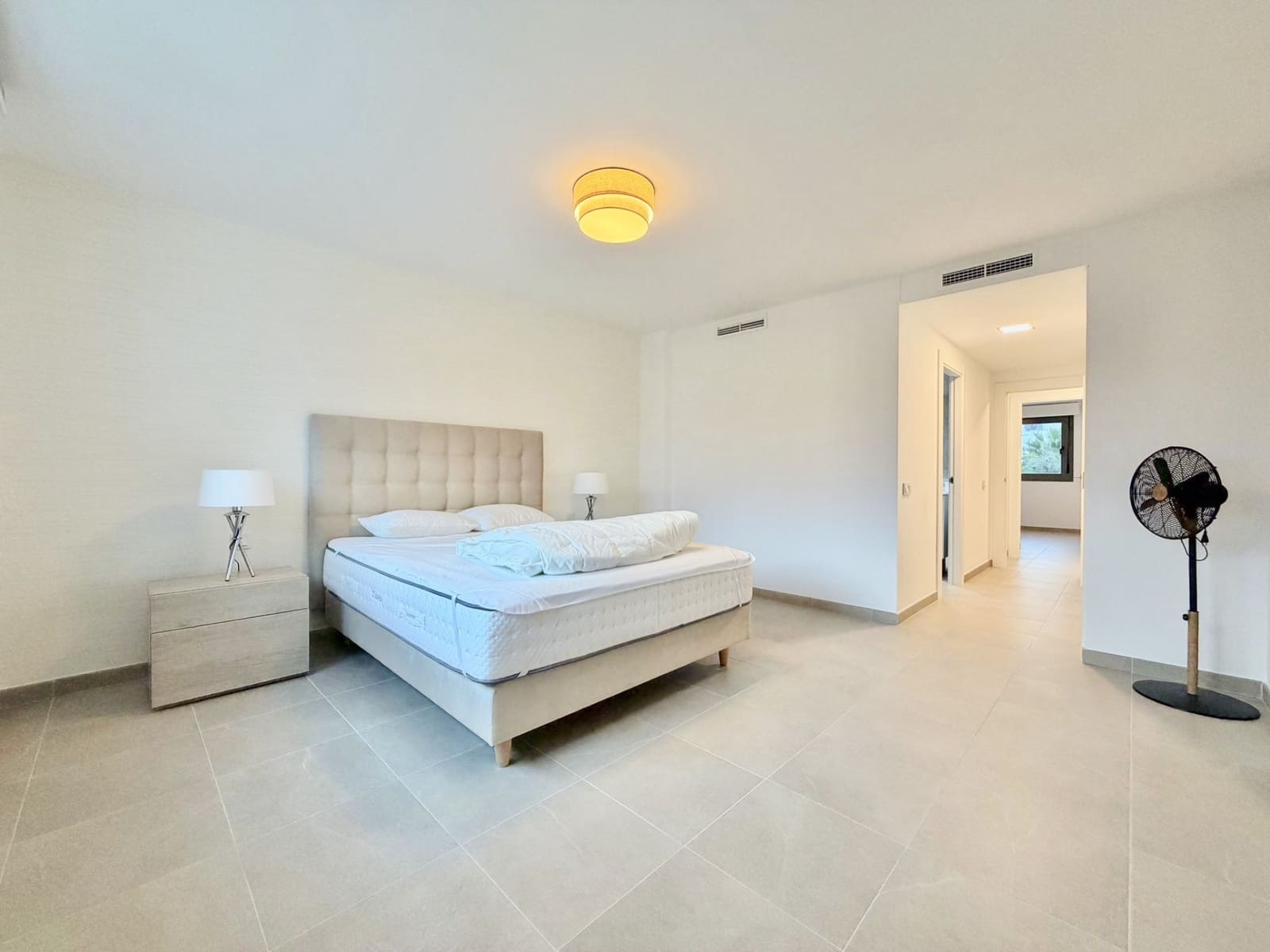 3 bedroom Apartment for rent in Casares with pool garage - € 2,200 (Ref: 9698184)