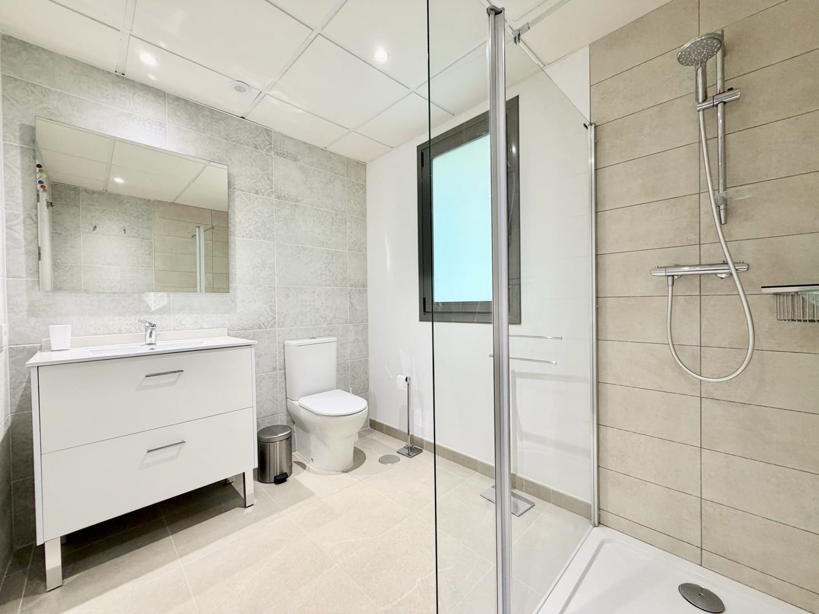 3 bedroom Apartment for rent in Casares with pool garage - € 2,200 (Ref: 9698184)