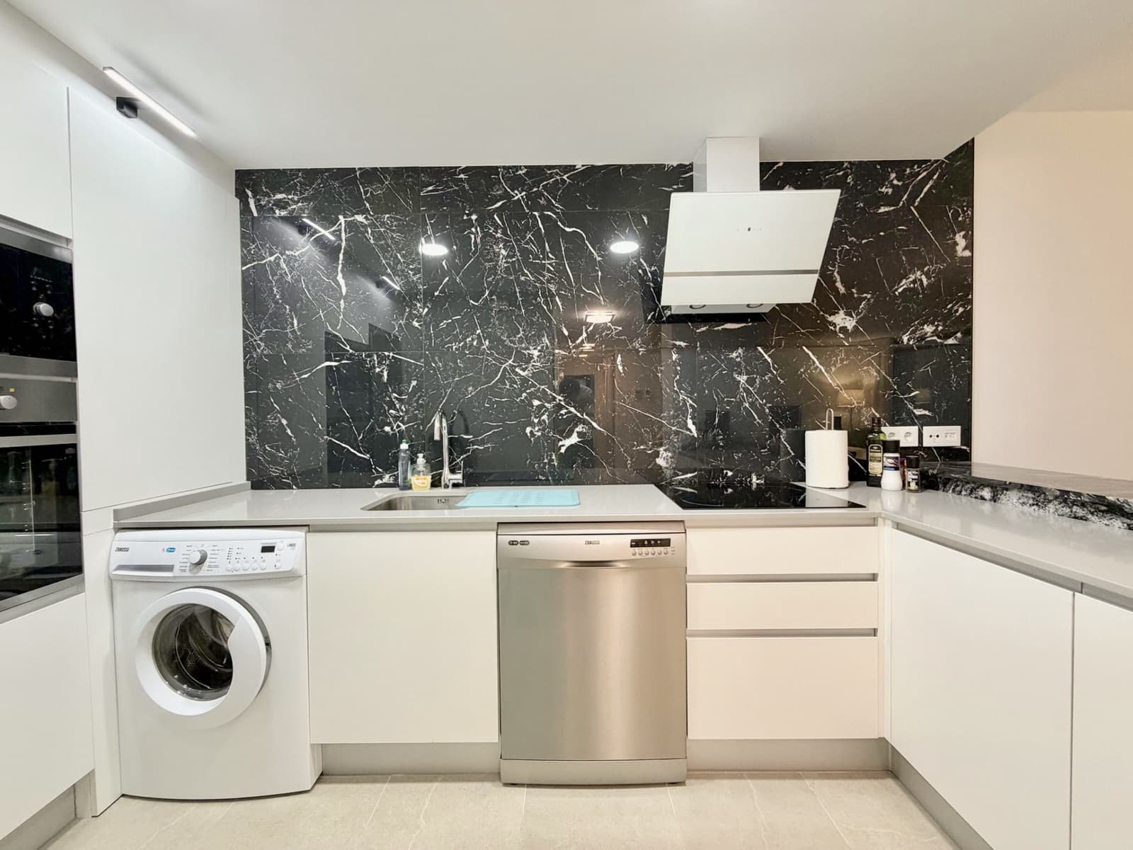 3 bedroom Apartment for rent in Casares with pool garage - € 2,200 (Ref: 9698184)