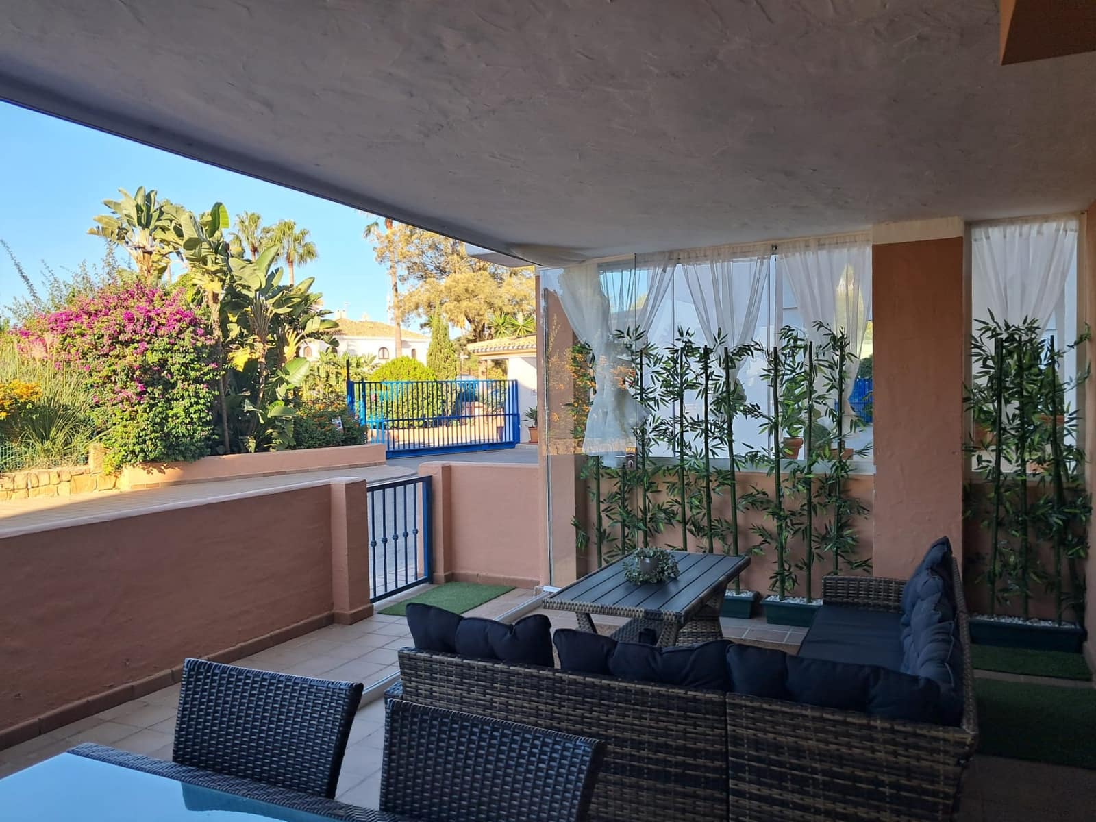 2 Zimmer Apartment zu verkaufen in Manilva mit Pool Garage - 369.000 € (Ref: 9721477)