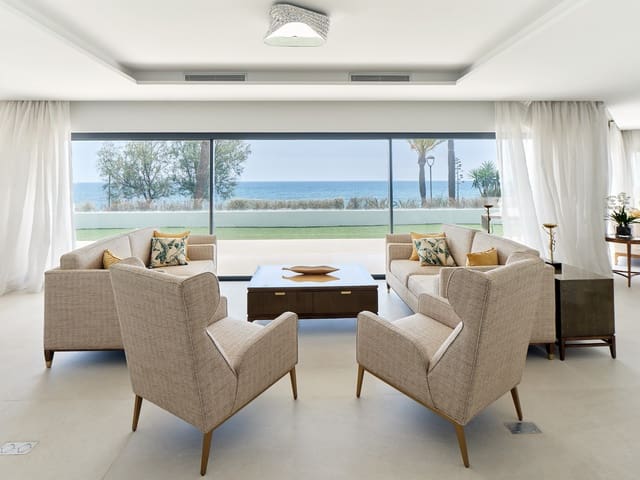 3 chambre Maison de Ville à vendre à Guadalobón, Estepona avec piscine garage - 3 450 000 € (Ref: 9721479)