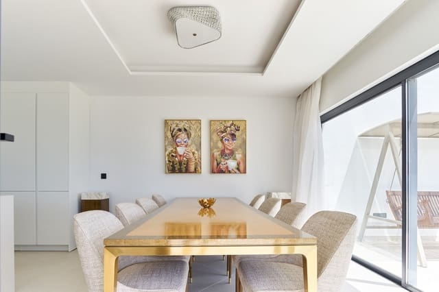 Casa de 3 habitaciones en Guadalobón, Estepona en venta con piscina garaje - 3.450.000 € (Ref: 9721479)
