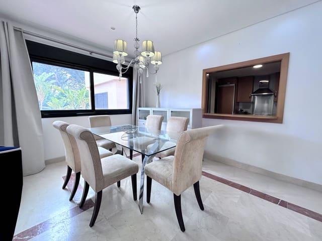 2 soveværelse Lejlighed til salg i Puerto Banus, Marbella med swimmingpool garage - € 665.000 (Ref: 9770388)