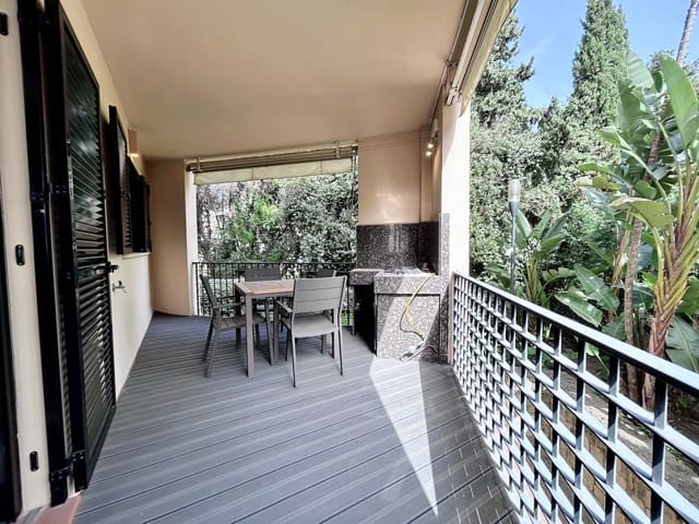 2 soveværelse Lejlighed til salg i Puerto Banus, Marbella med swimmingpool garage - € 665.000 (Ref: 9770388)