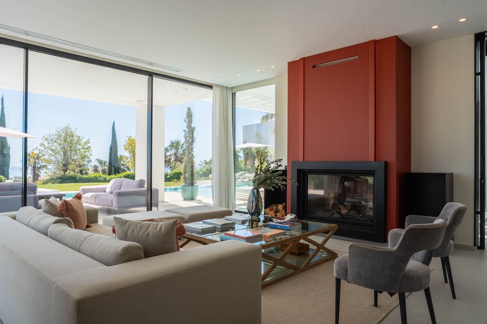 9 bedroom Villa for holiday rental in New Golden Mile with pool garage - € 25,000 (Ref: 9790838)