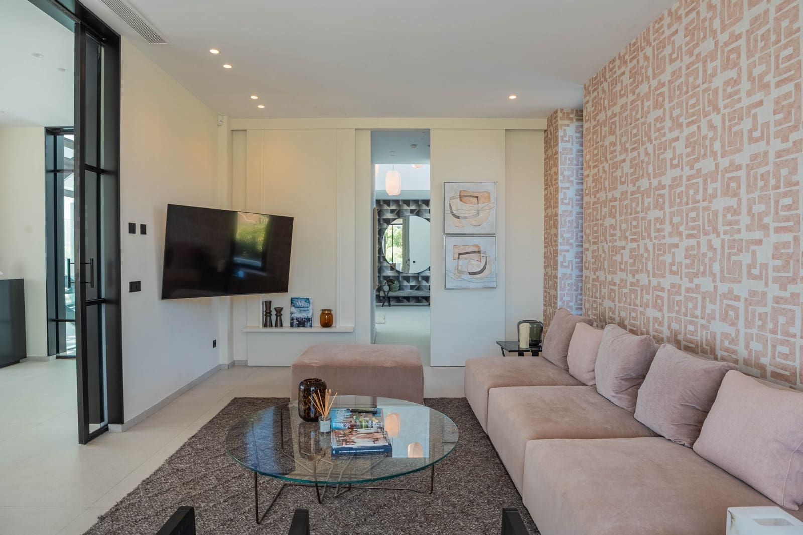 9 bedroom Villa for holiday rental in New Golden Mile with pool garage - € 25,000 (Ref: 9790838)