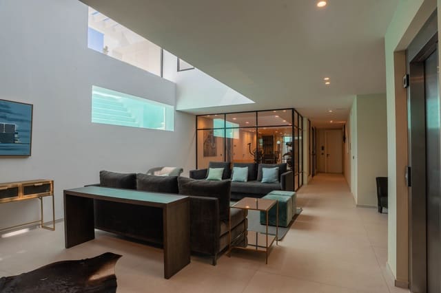 9 makuuhuone Huvila lomavuokrausta paikassa Selwo, Estepona mukana uima-altaan 
autotalli - 25 000 € (Ref: 9790838)