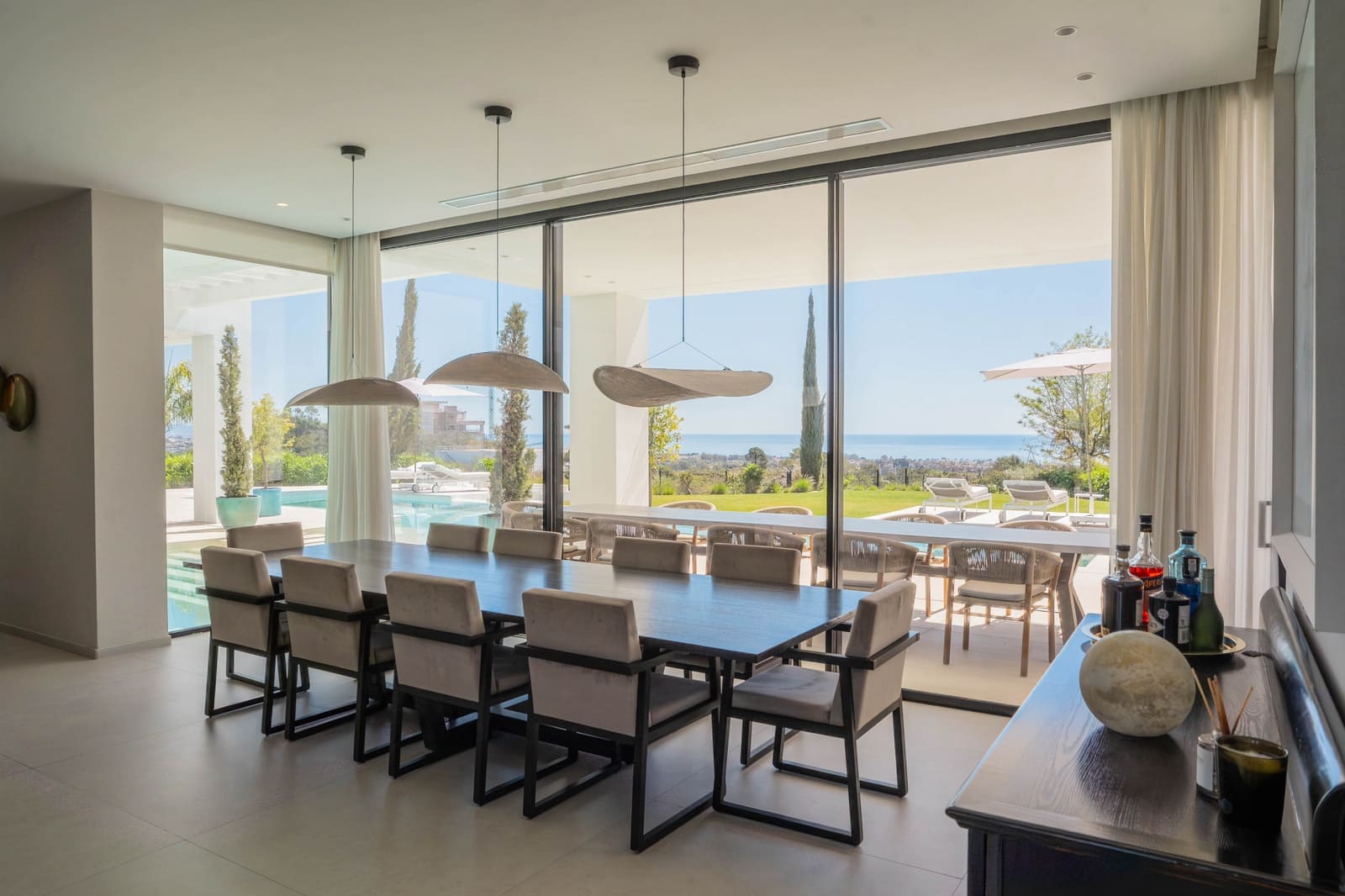 9 bedroom Villa for holiday rental in New Golden Mile with pool garage - € 25,000 (Ref: 9790838)