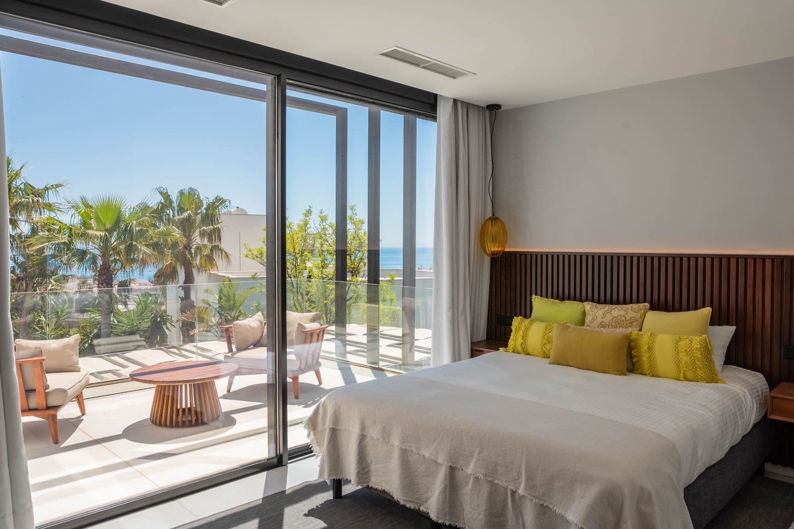 9 bedroom Villa for holiday rental in New Golden Mile with pool garage - € 25,000 (Ref: 9790838)