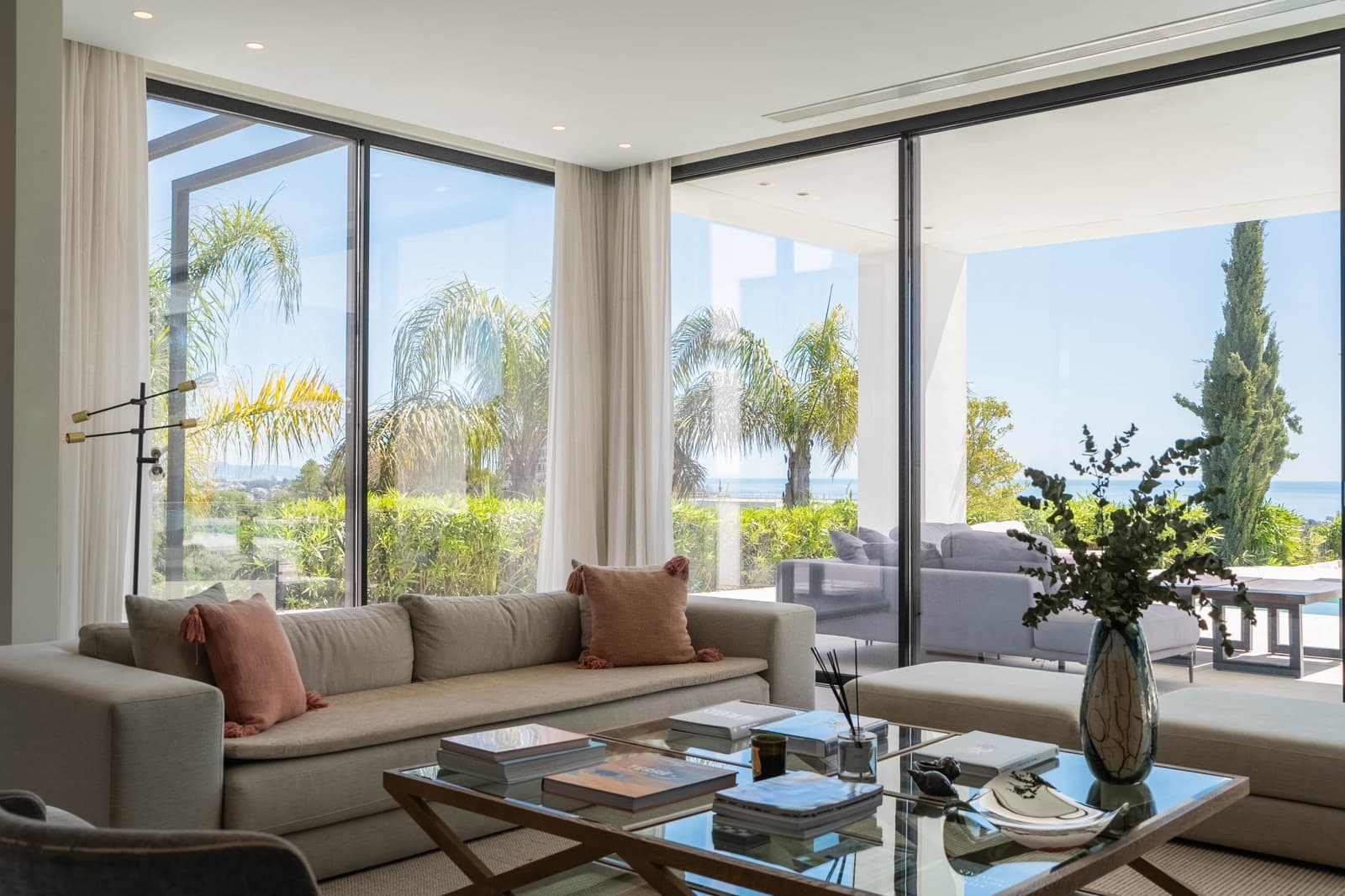 9 bedroom Villa for holiday rental in New Golden Mile with pool garage - € 25,000 (Ref: 9790838)